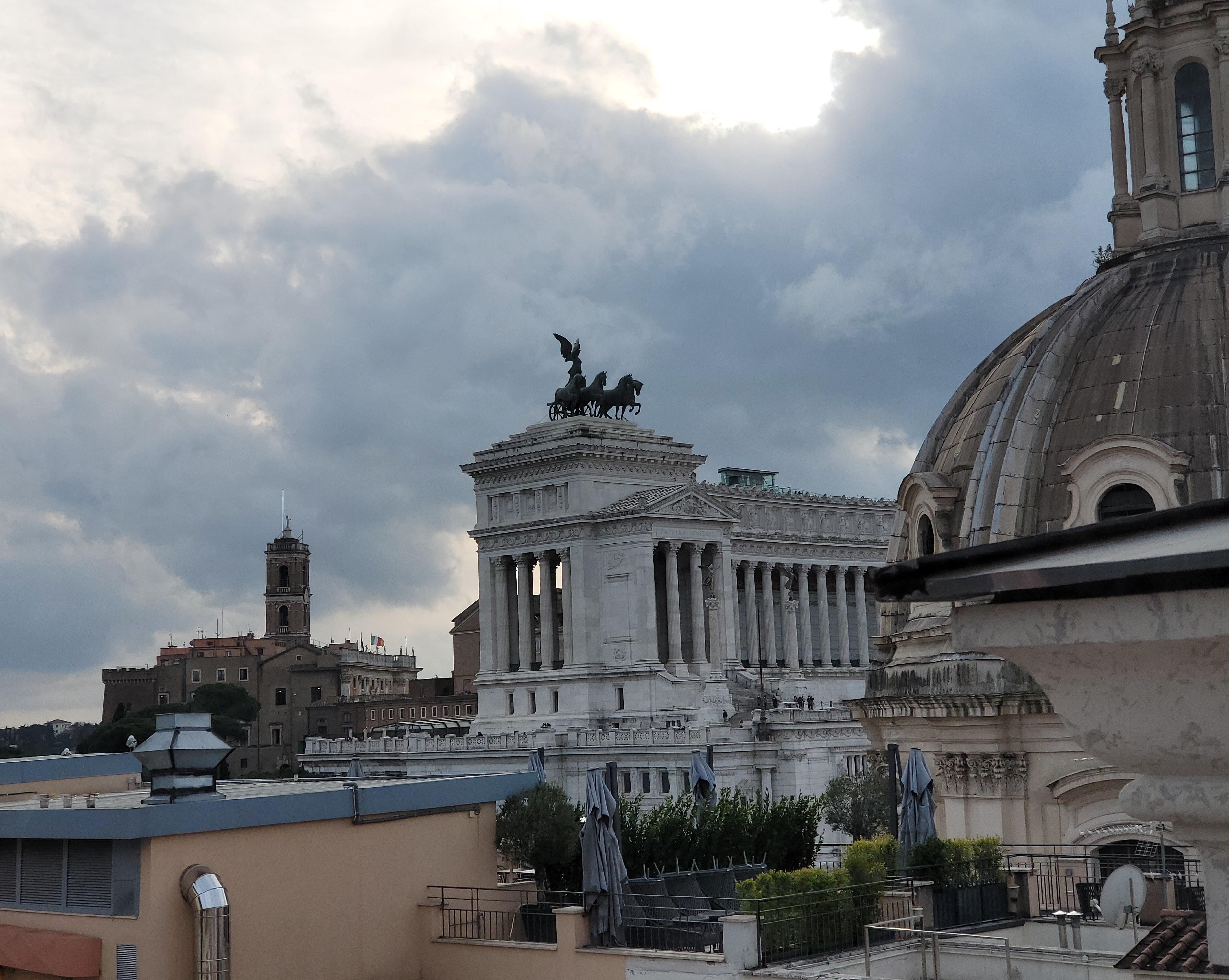 H10 Palazzo Galla Rome Bagian luar foto