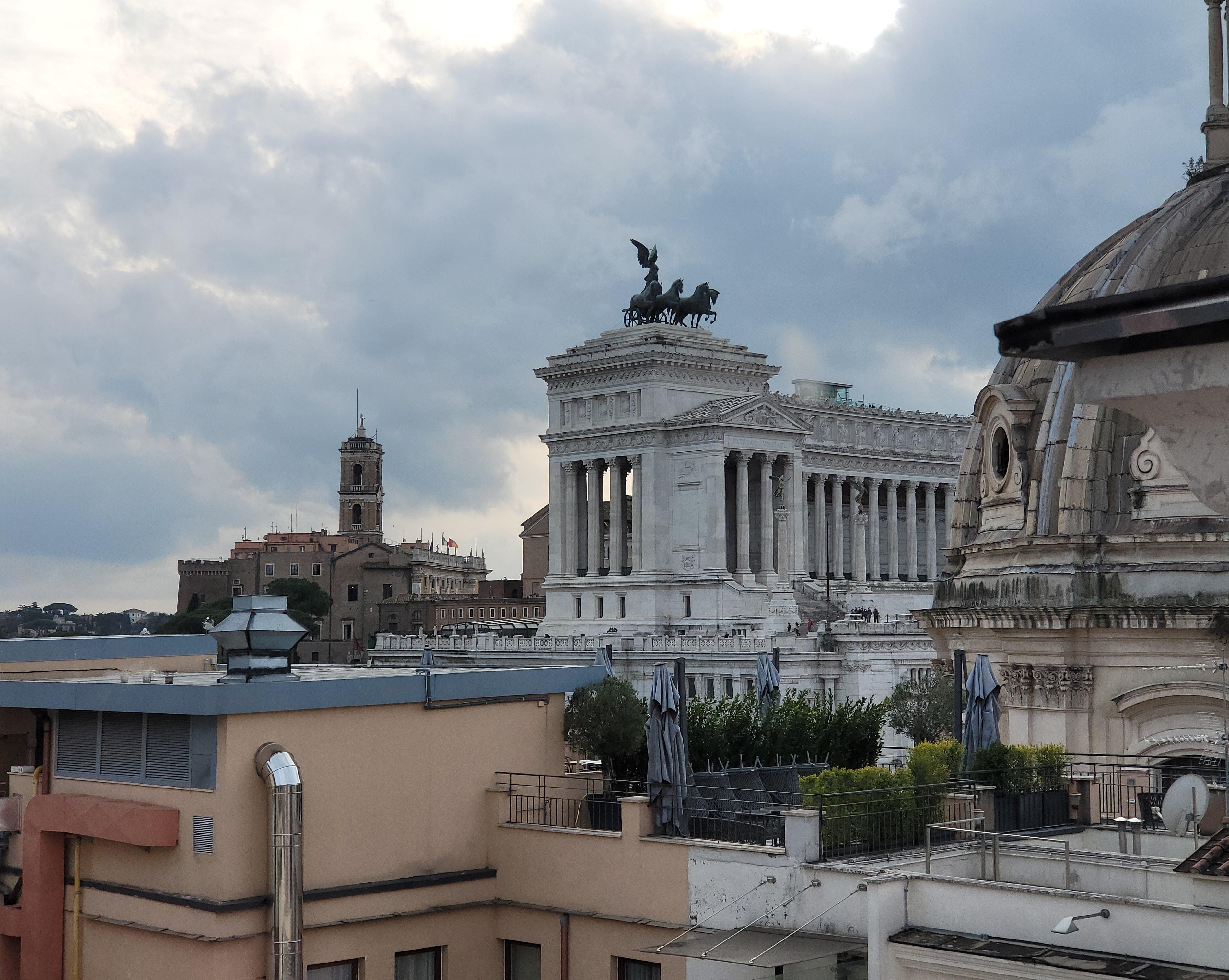 H10 Palazzo Galla Rome Bagian luar foto
